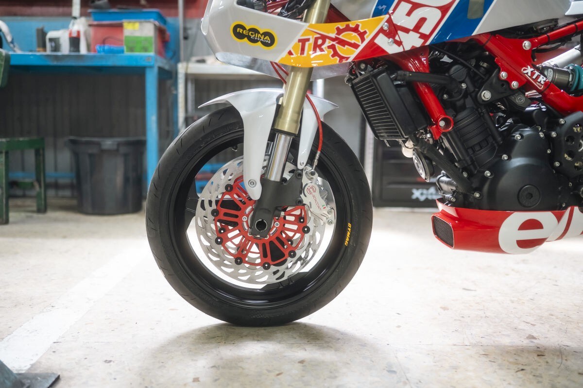 La riconoscete? E' una Royal Enfield Guerrilla 450!